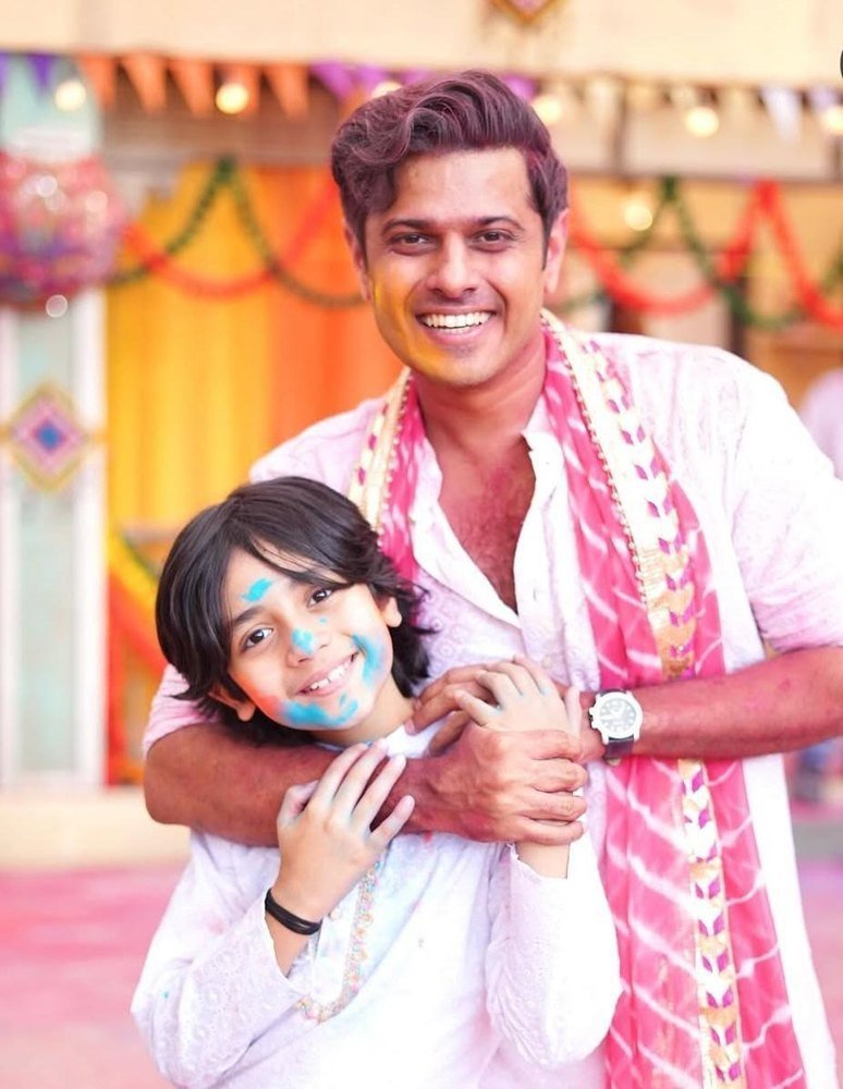 Roar Media Talent artist with a celebrity
