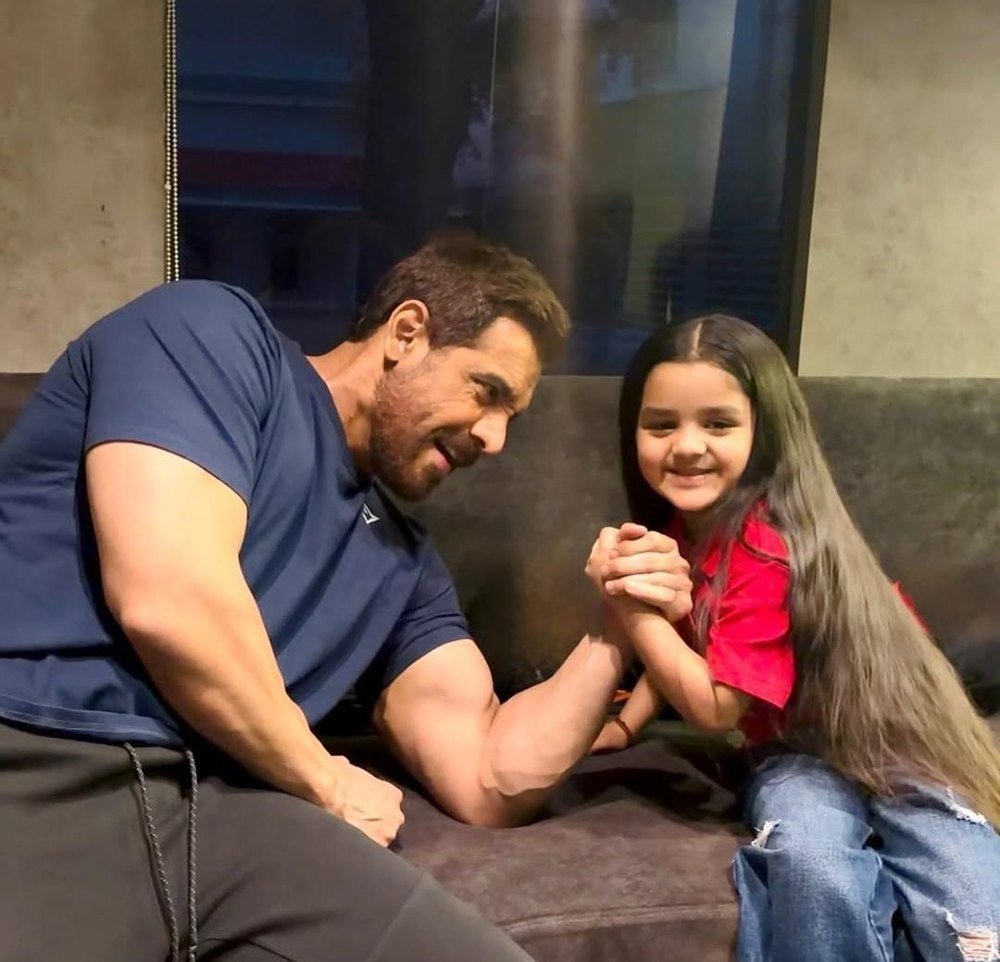 Roar Media Talent artist with a celebrity